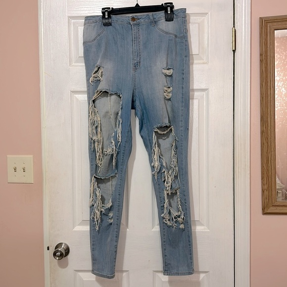 Fashion Nova Denim - Fashion Nova distressed skinny blue jeans denim Women’s Size 14 Plus